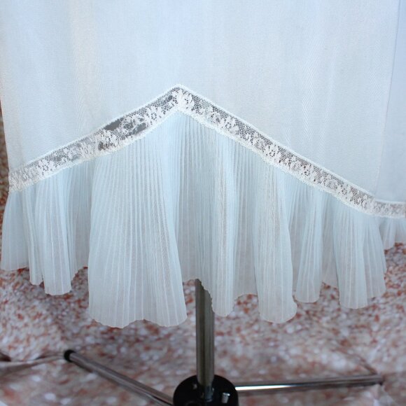 Vtg 50s Vanity Fair Powder Blue Chiffon Pleated Top & Hemline Dress Slip Size 32 - Picture 3 of 13